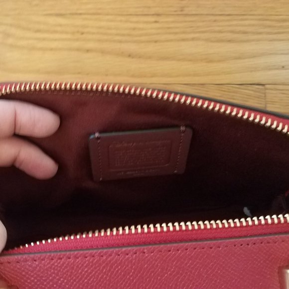 NEW Coach X Disney Cruella Motif Box Crossbody Crossgrain Leather Handbag CC377 - Picture 8 of 10